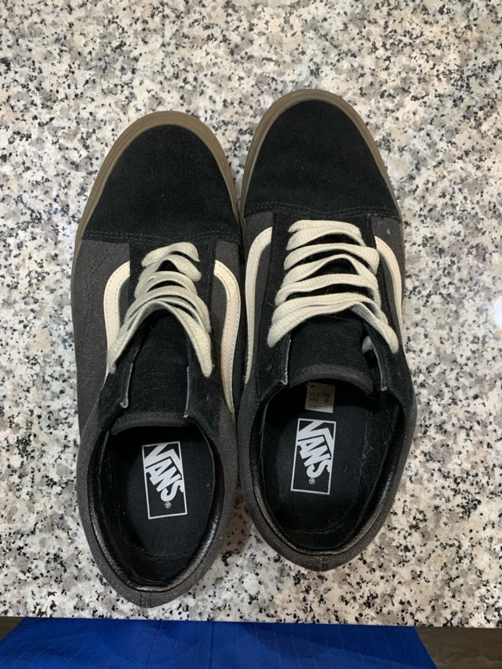 Vans Authentic Gum Sole Shoes Men’s 11 (Black)